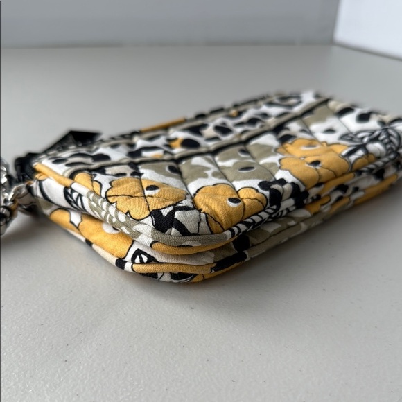 Vera Bradley Go Wild Wristlet Floral Quilted Wristlet Wallet - Picture 8 of 16